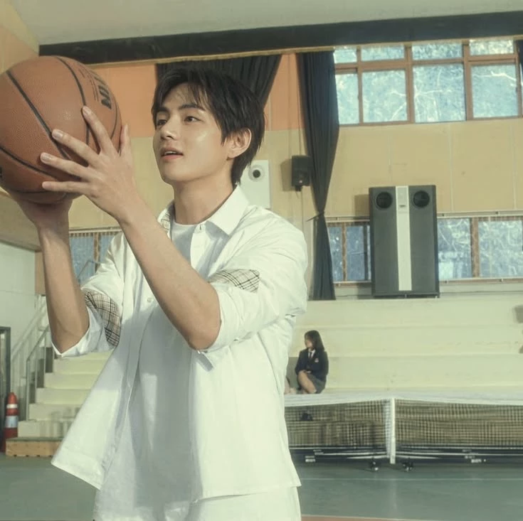 Kim Taehyung thumbnail