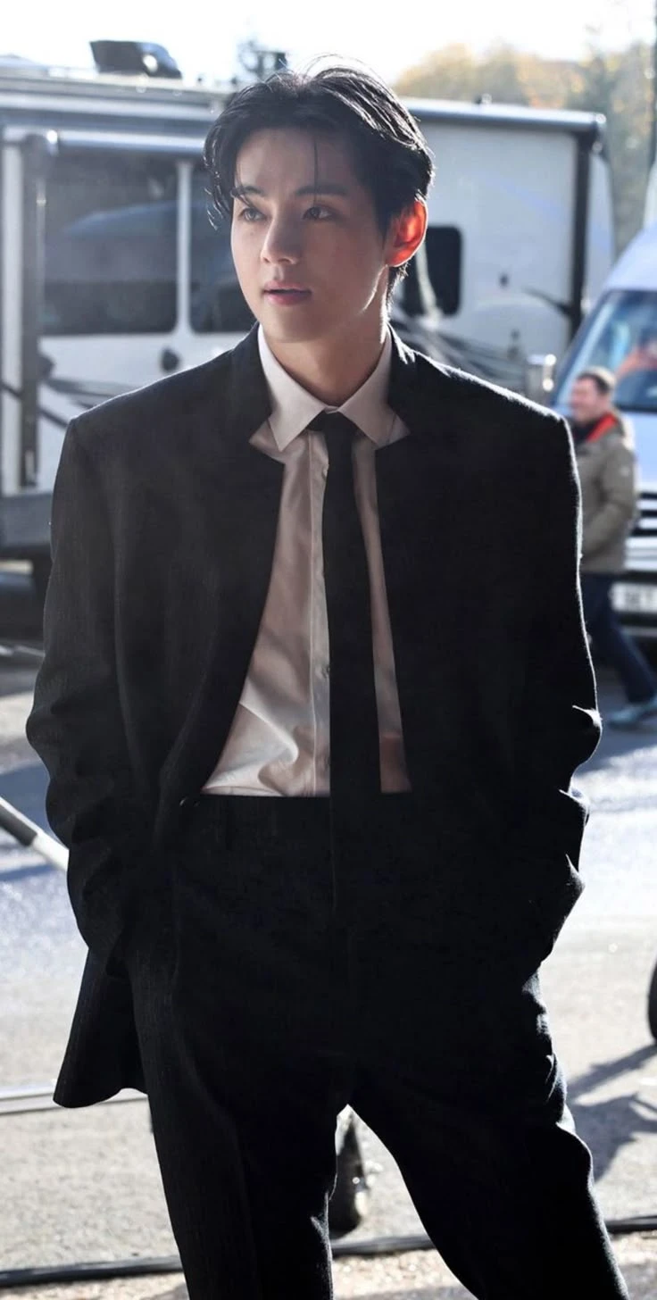 Kim Taehyung thumbnail