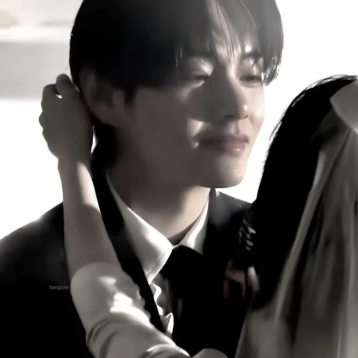 Kim Taehyung thumbnail