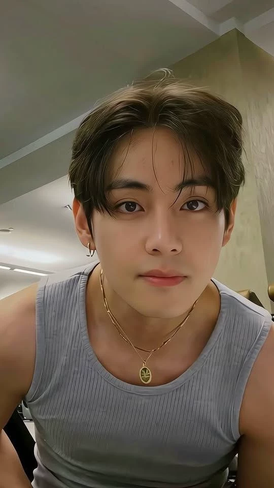 Kim Taehyung thumbnail