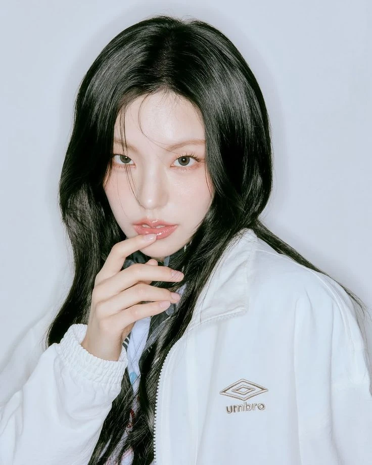 Hwang Yeji thumbnail