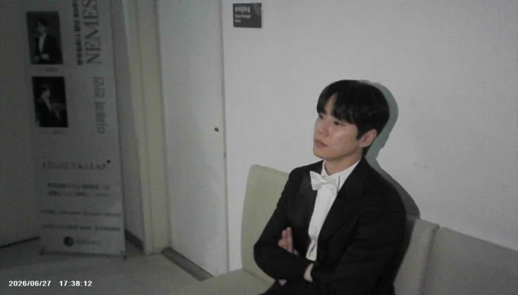 Lee Junyoung thumbnail