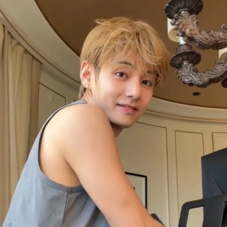 Kim Taehyung thumbnail