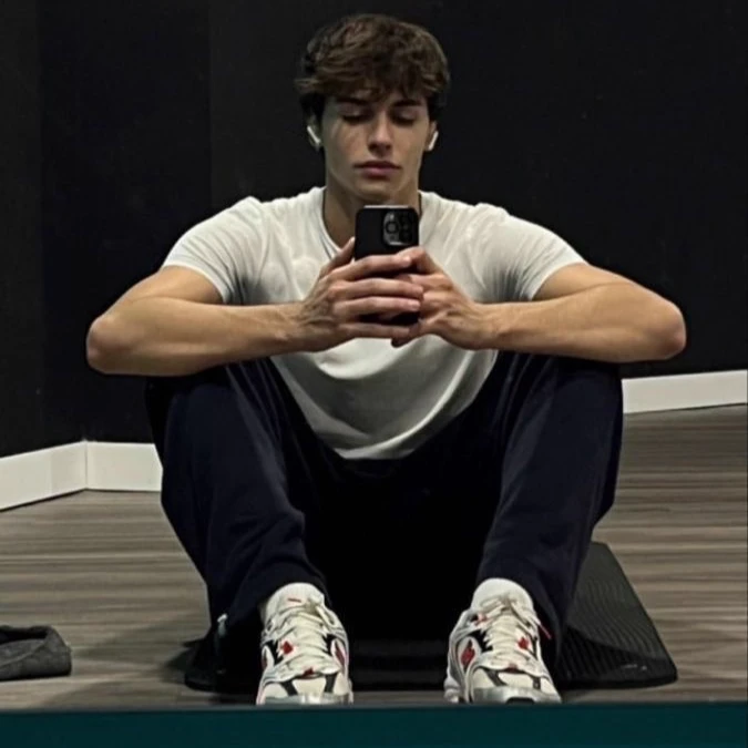Theo thumbnail
