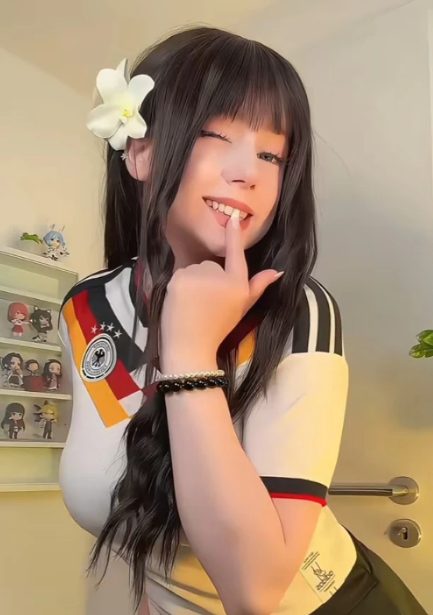 Mina thumbnail