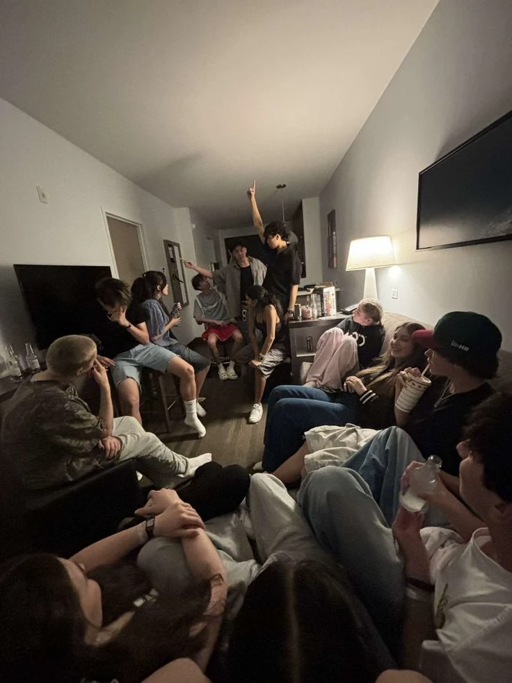 SLEEPOVER \| BL/STRAIGHT thumbnail