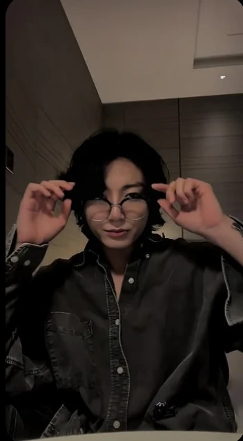 Jeon Jungkook thumbnail