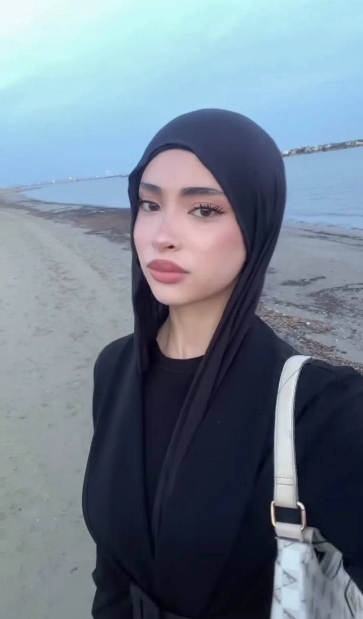 leila thumbnail
