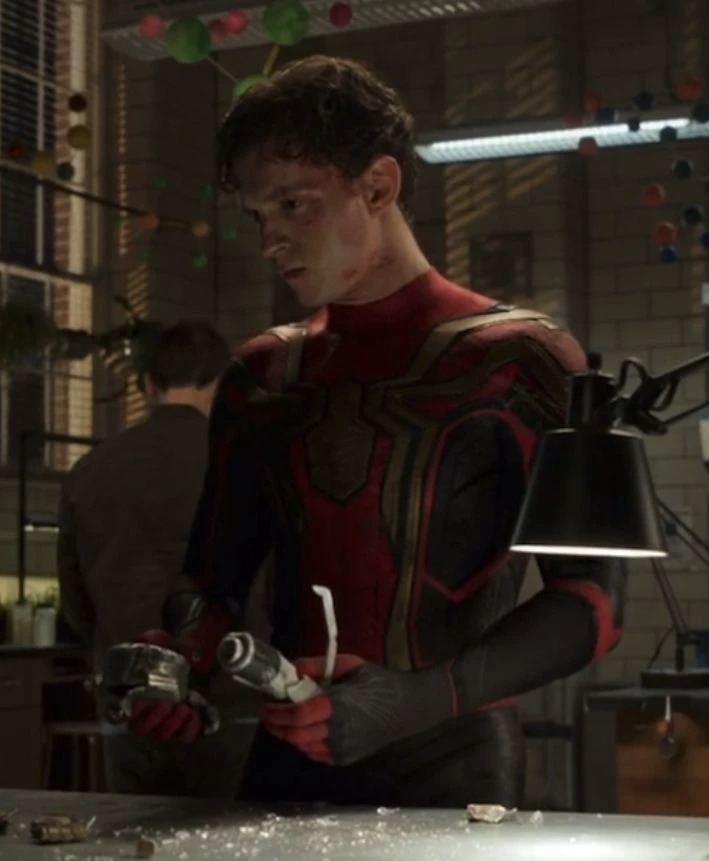 Peter Parker / Avengers thumbnail