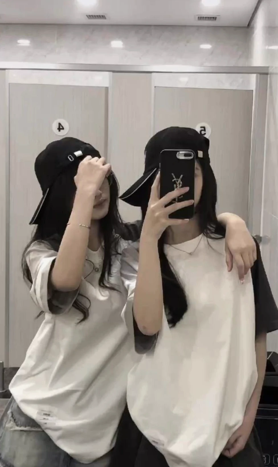 Aria (The twin sister) thumbnail