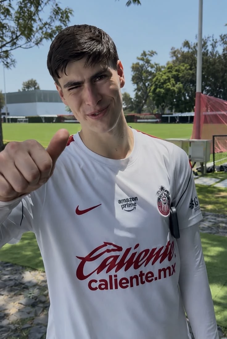 Armando González ★~ thumbnail