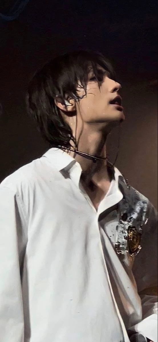 Hyunjin  thumbnail