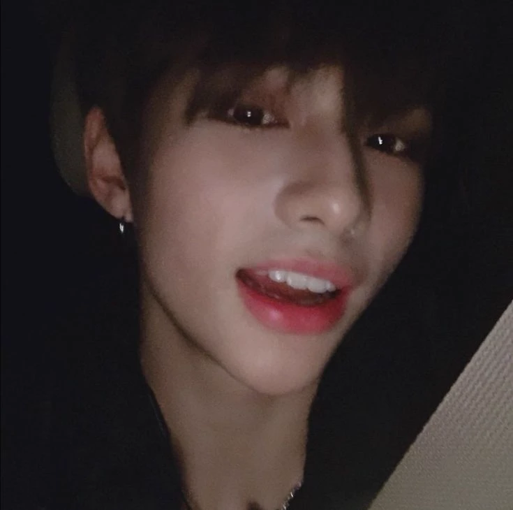 Hyunjin thumbnail