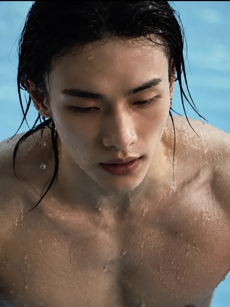 Hwang Hyunjin thumbnail