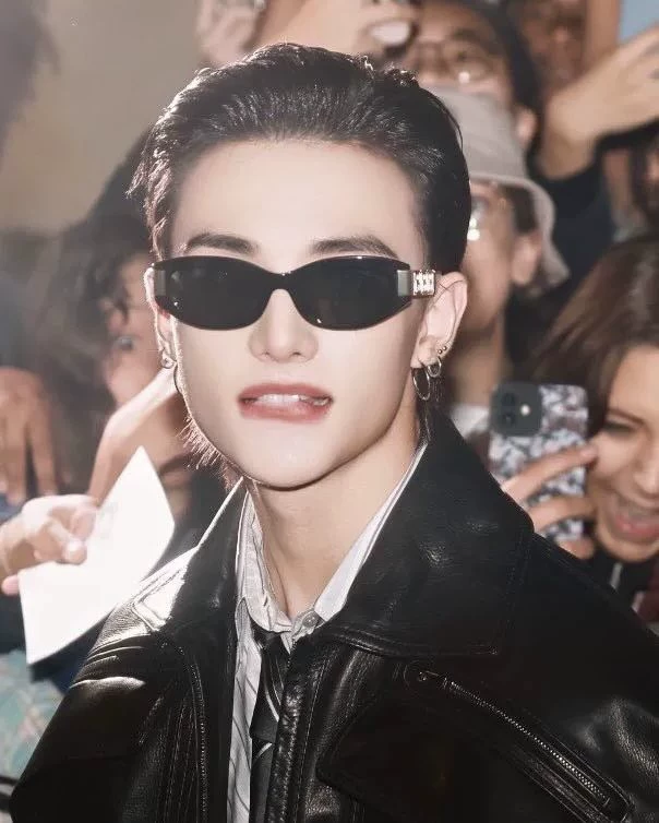 hyunjin thumbnail