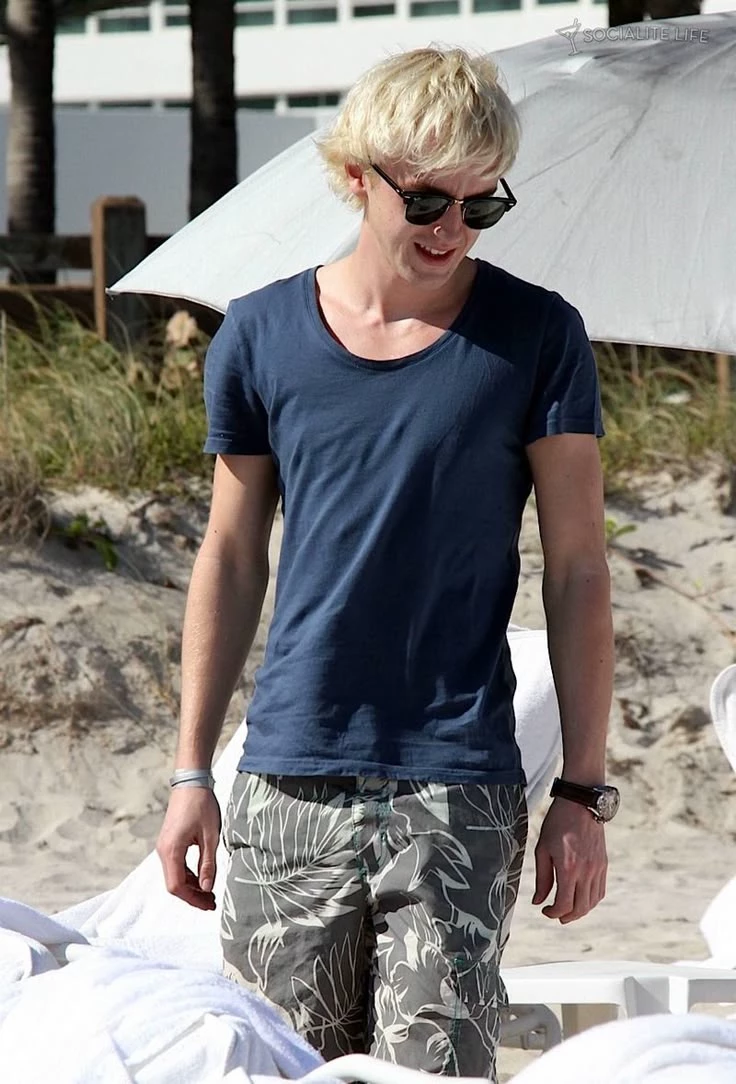 Tom Felton thumbnail
