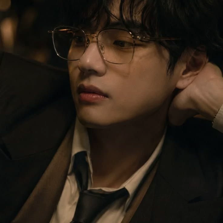 Kim Taehyung thumbnail
