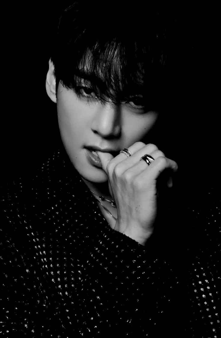 Kim Taehyung. thumbnail
