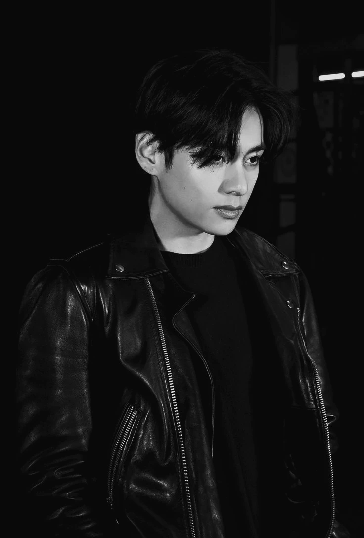 Kim Taehyung. thumbnail