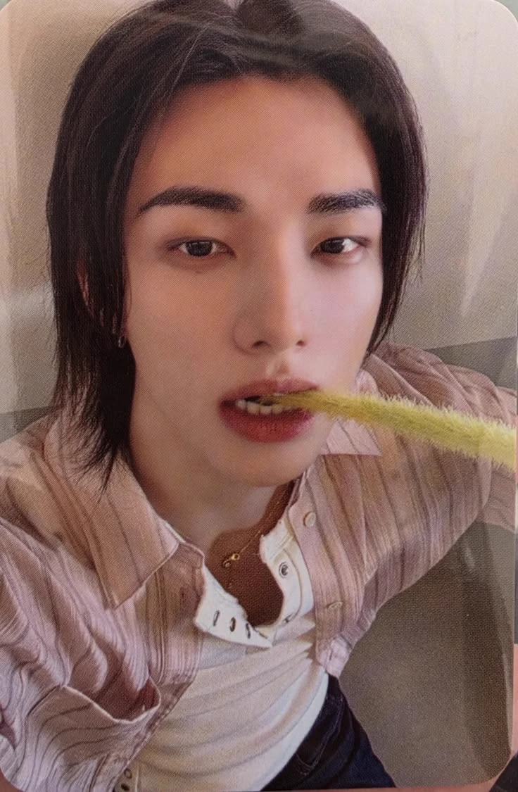 Hwang Hyunjin thumbnail