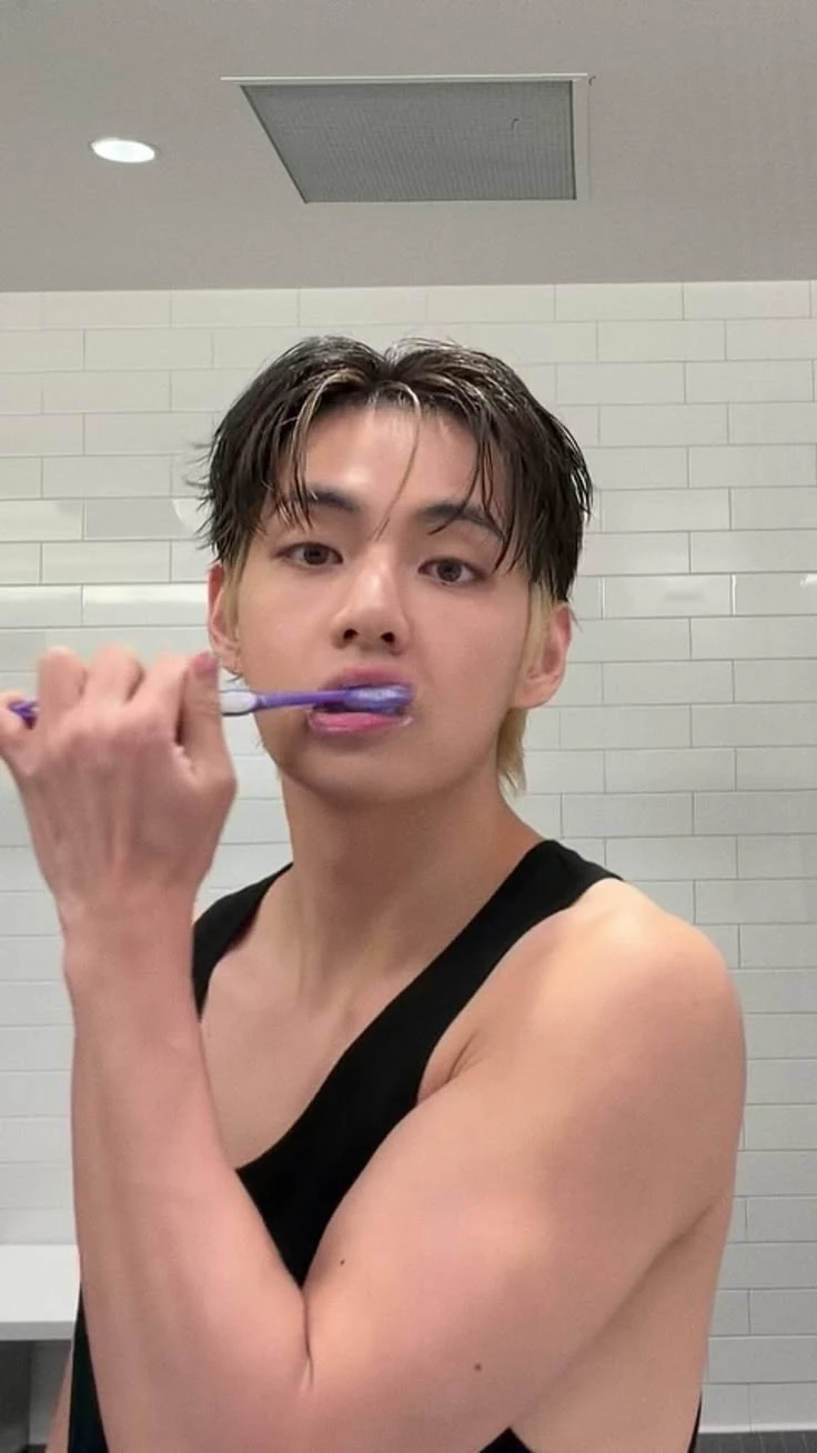 Kim taehyung  thumbnail