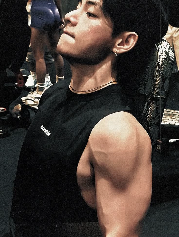 kim taehyung thumbnail