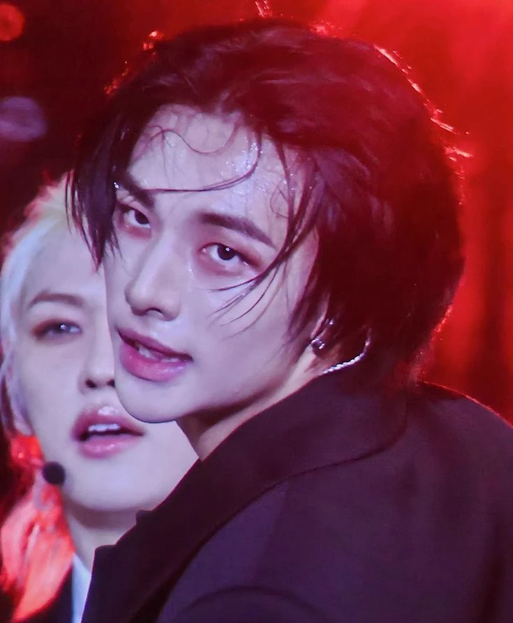 Hwang hyunjin thumbnail