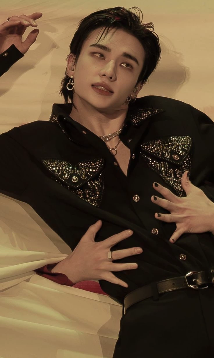 hyunjin thumbnail