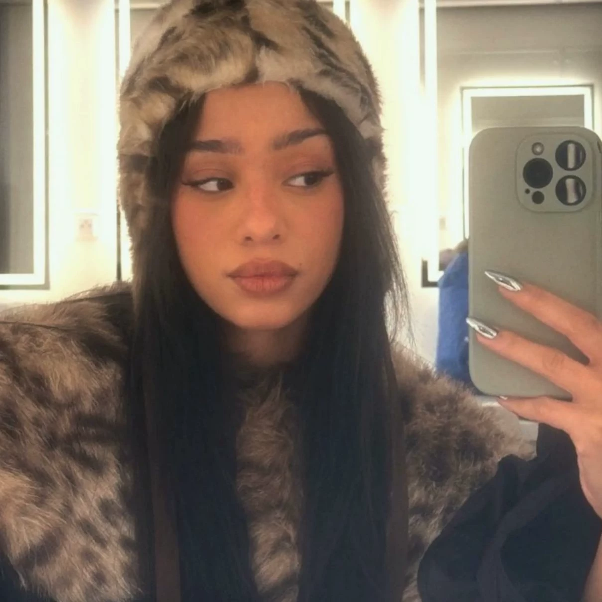 Manon deserves it thumbnail