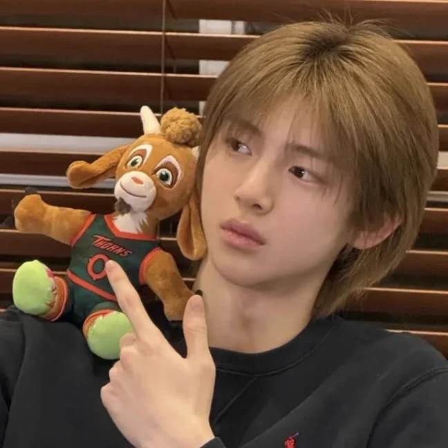 to juhoon thumbnail