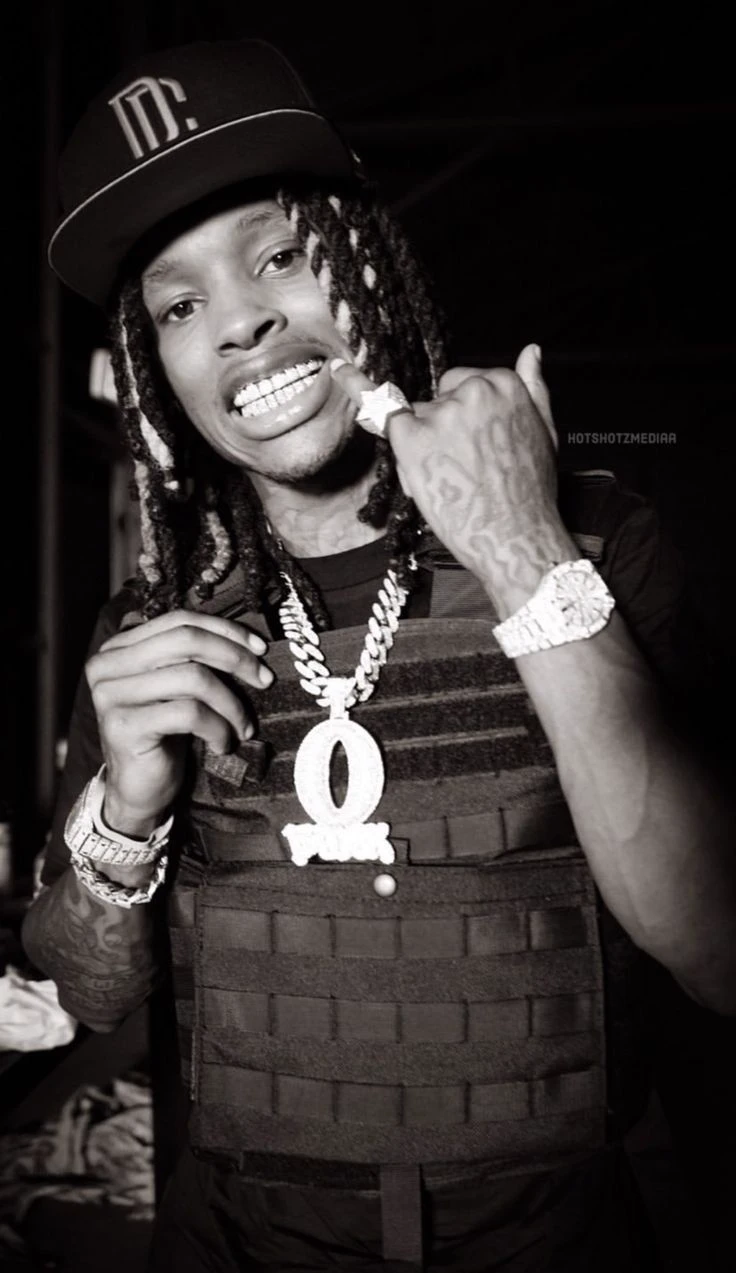 Rappers at the store? thumbnail
