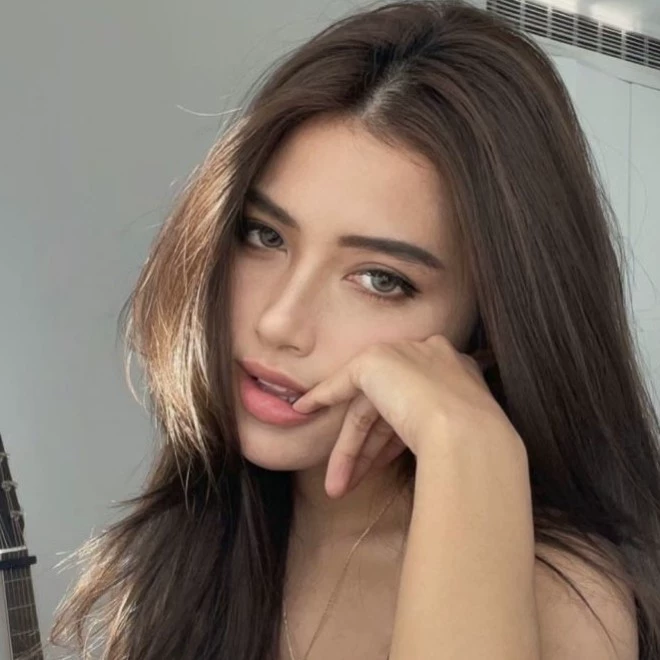 Adriana 