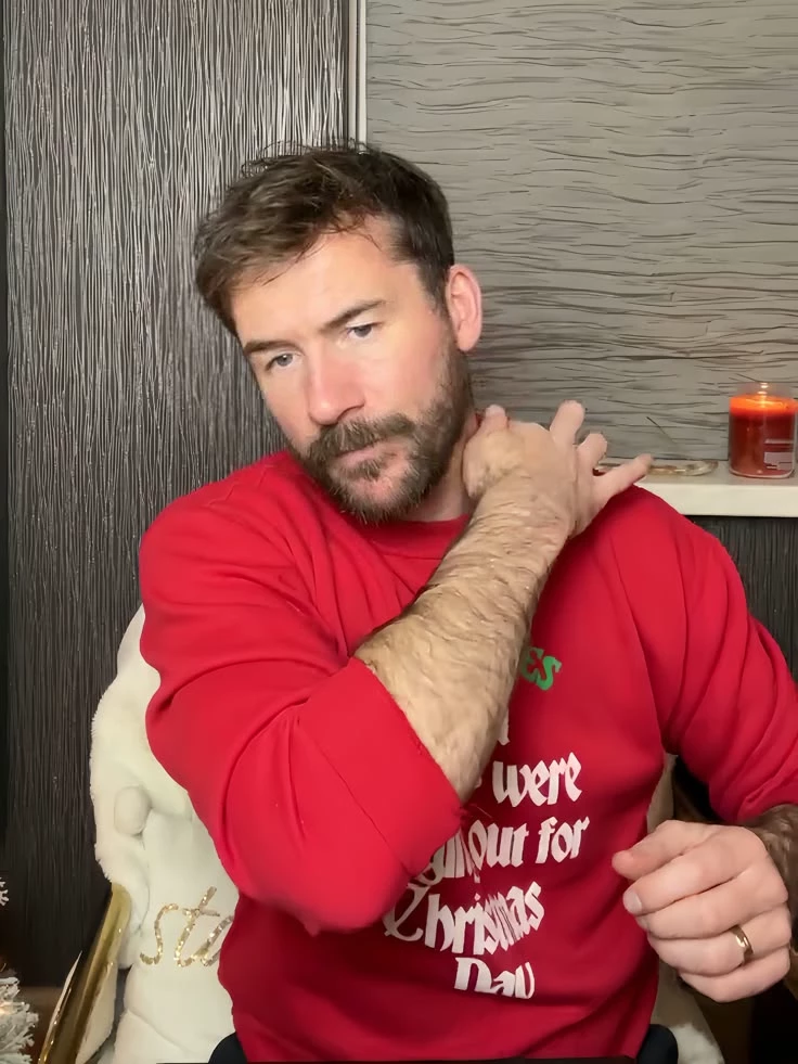 Barry Sloane thumbnail