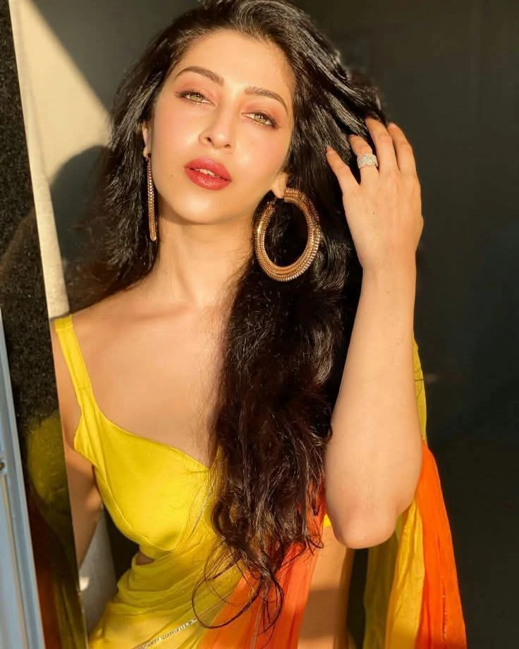 Sonarika ( Milfy Mom 😋🍑) thumbnail