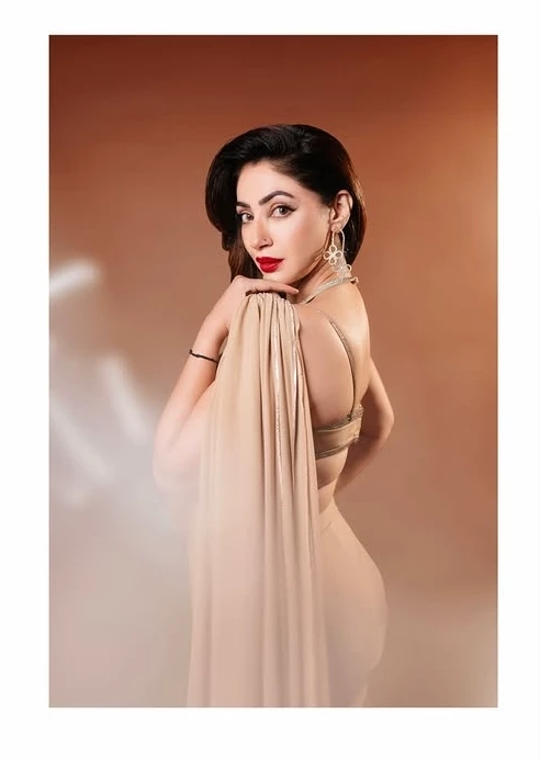 Rehana ( Milfy Mom ) thumbnail
