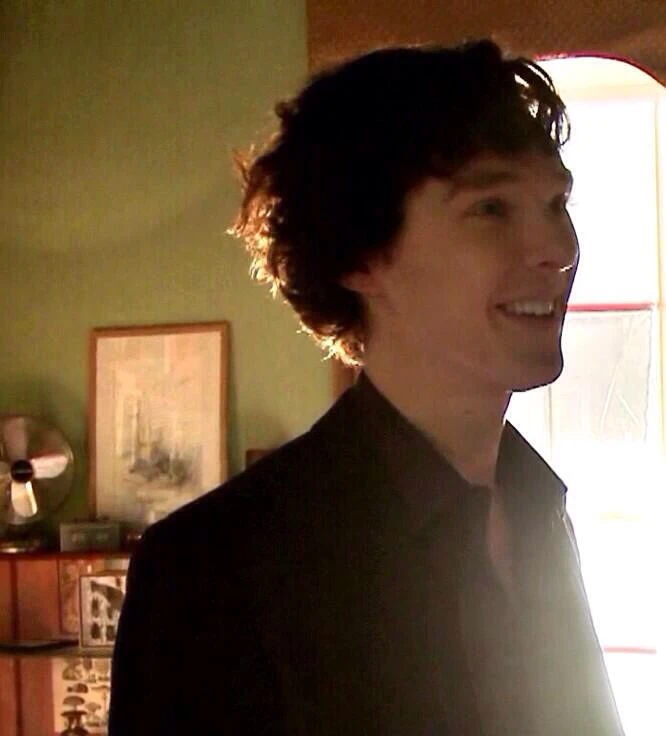 Sherlock Holmes - AU thumbnail