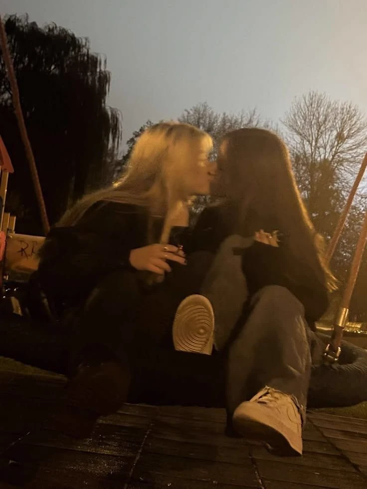 Lya Meadows||WLW thumbnail