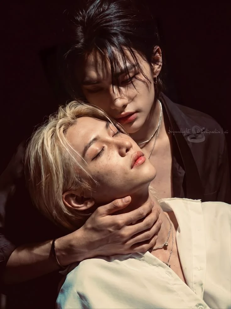 Hwang Hyunjin thumbnail