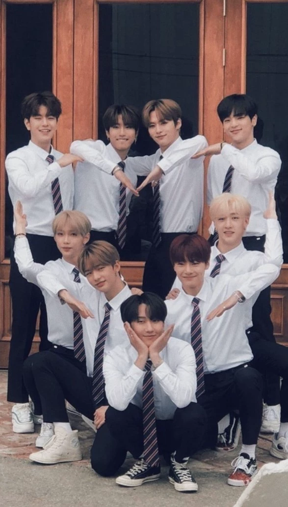 Your in stray kids but you have secret. thumbnail