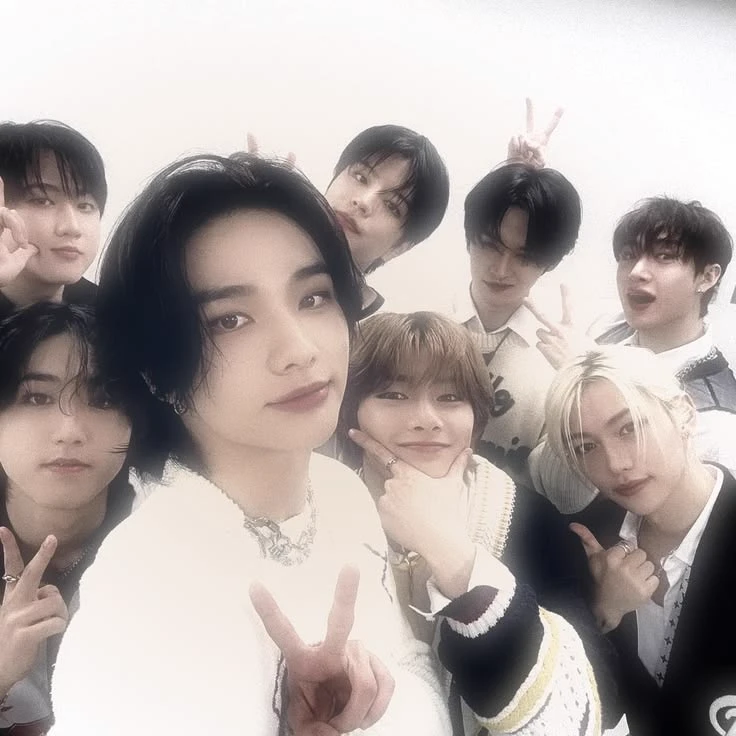 Stray Kids pick me thumbnail