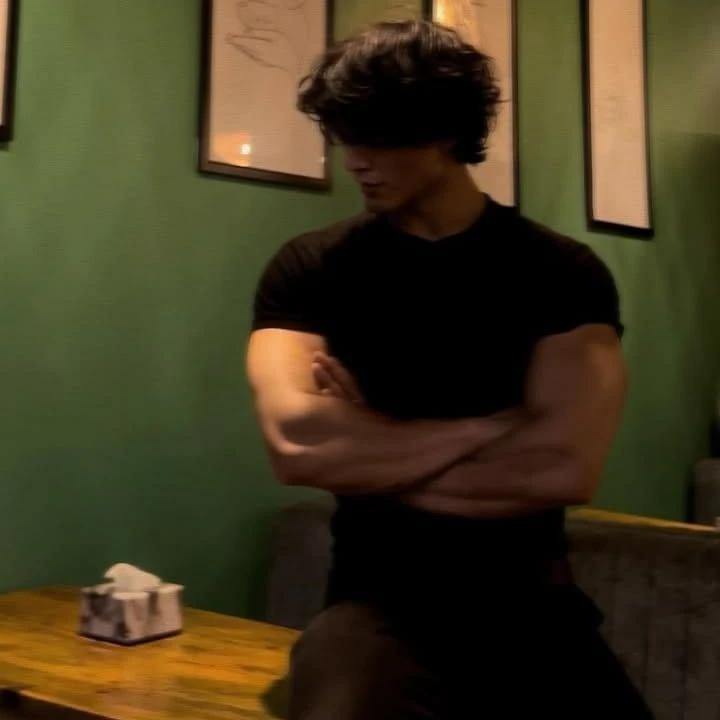 Akshat Saxena thumbnail