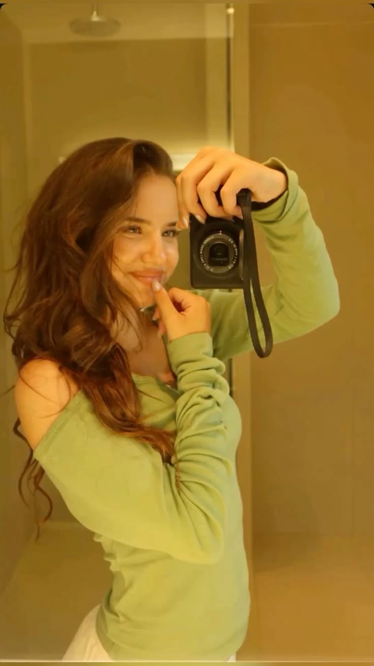 Madeleine McGraw thumbnail