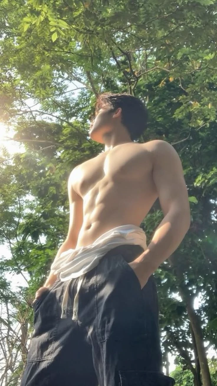 Alex thumbnail