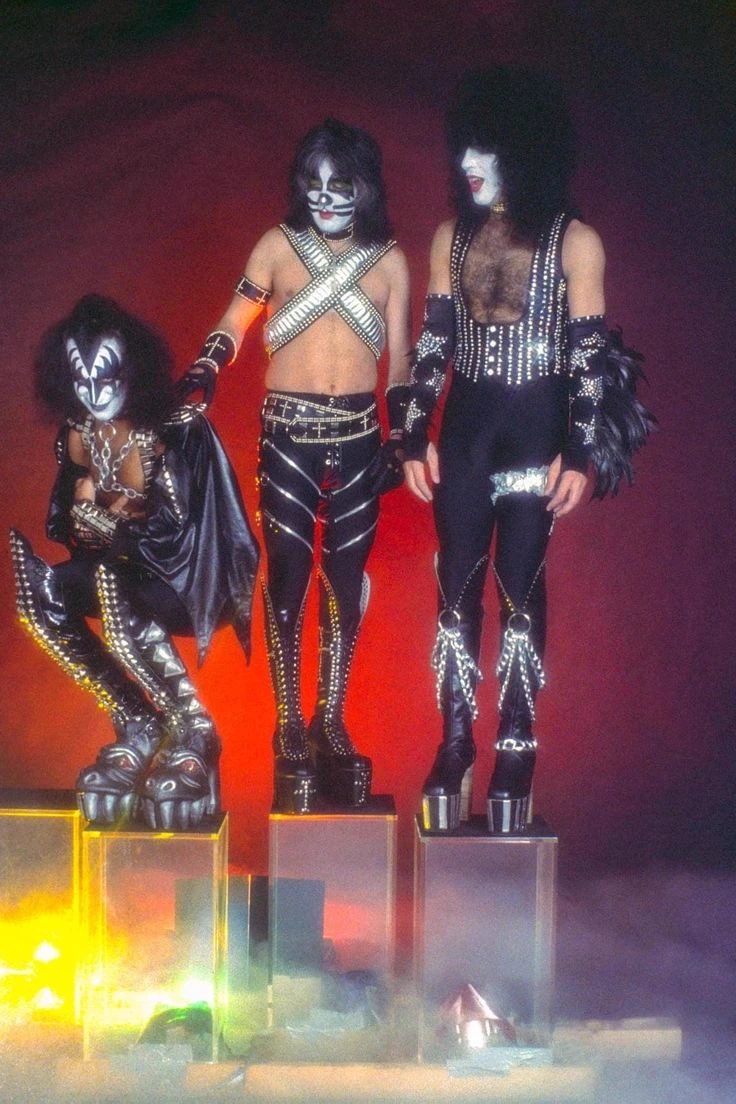 Kiss thumbnail