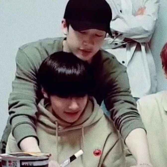 Jeongin thumbnail