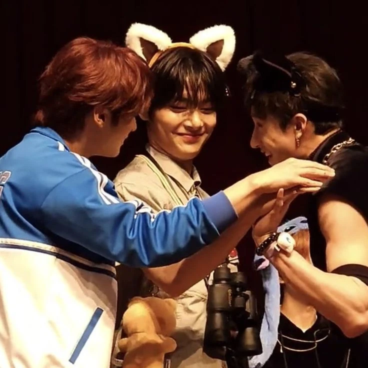 Jeongin thumbnail