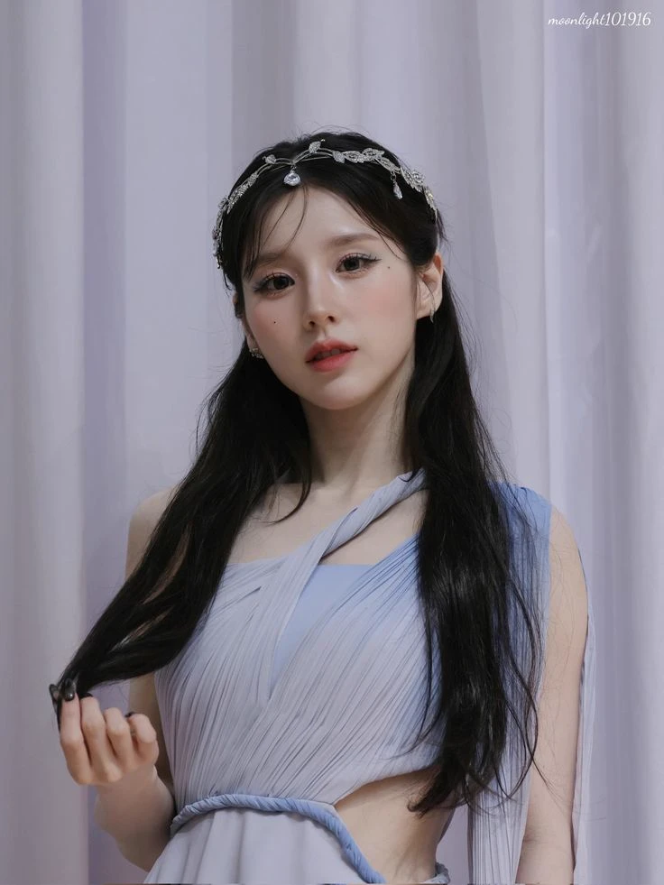 Heejin thumbnail