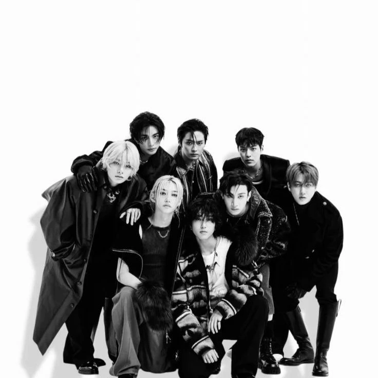 stray kids thumbnail