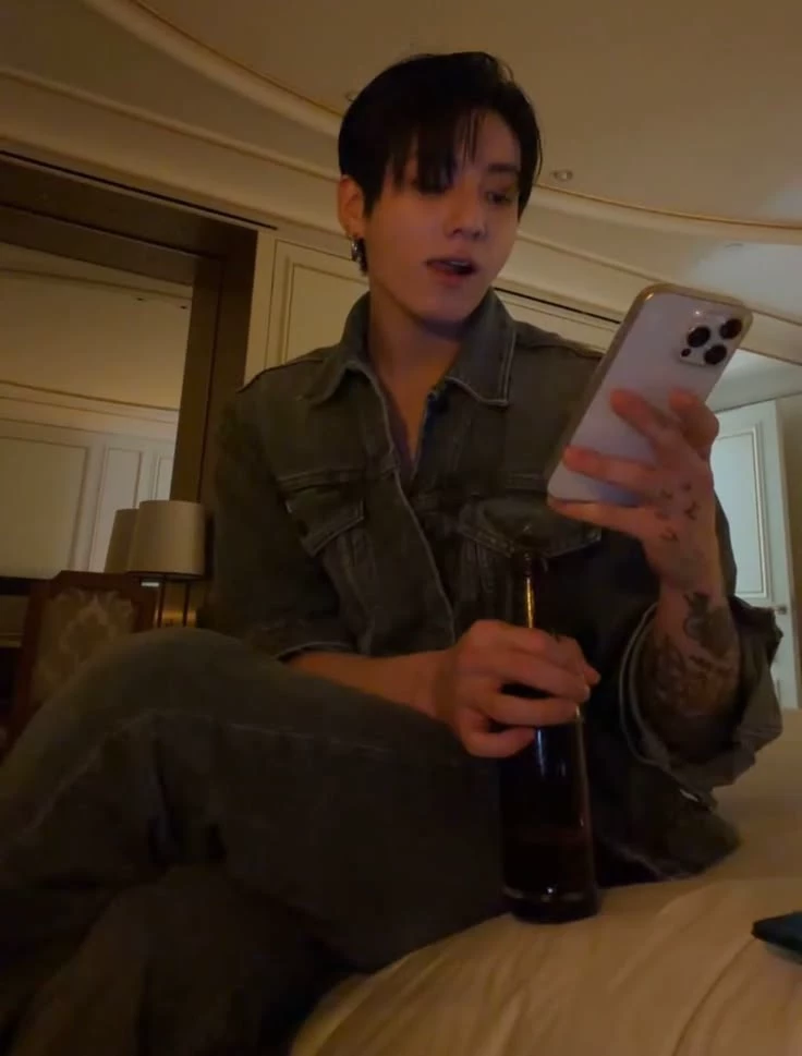 Jeon Jungkook thumbnail
