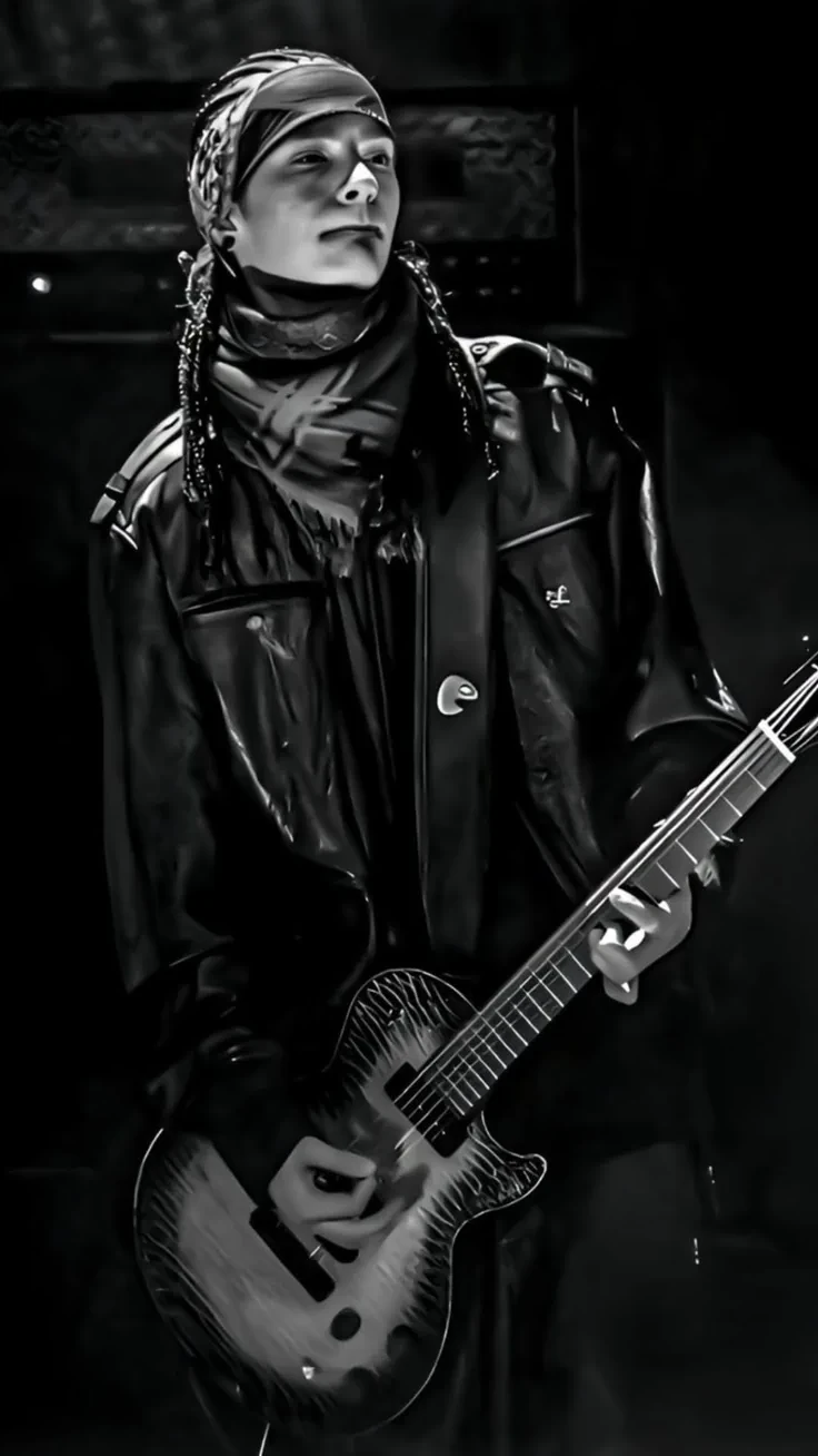 Tom Kaulitz thumbnail